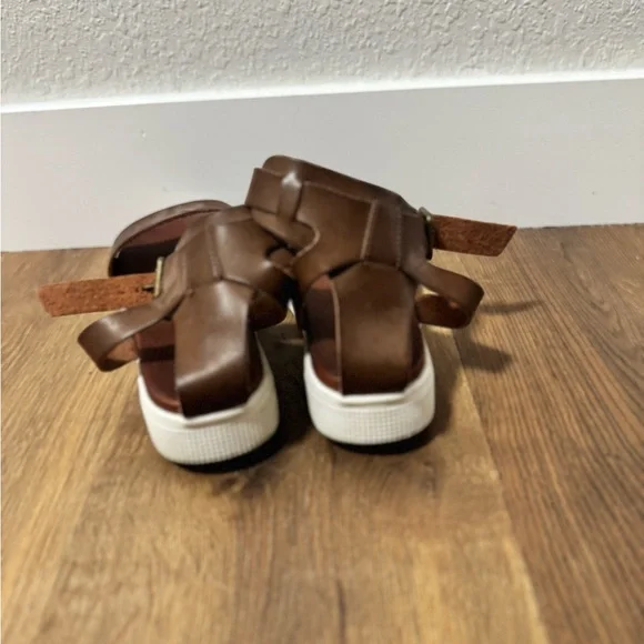 MIA Brown Sandals with White Sole - Picture 6 of 6